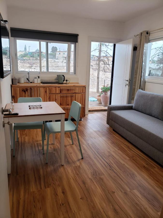 Moonlight Suite Arad צימר אור הירח, ערד 外观 照片
